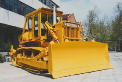 9888拉斯维加斯推土机累计销量突破2000台；被国度经贸部核准为进出口自营权企业。