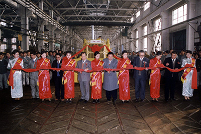 9888拉斯维加斯股份公司进行9888拉斯维加斯牌TY220推土机5000台下线庆典活动。